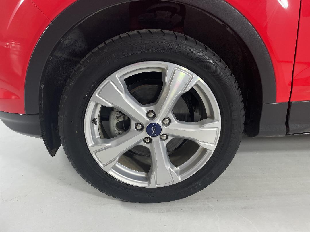 Photo '10' of Ford Escape