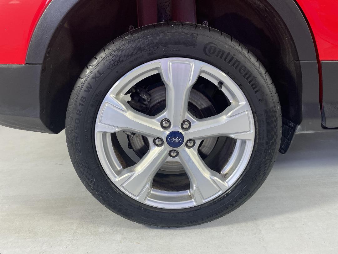 Photo '12' of Ford Escape