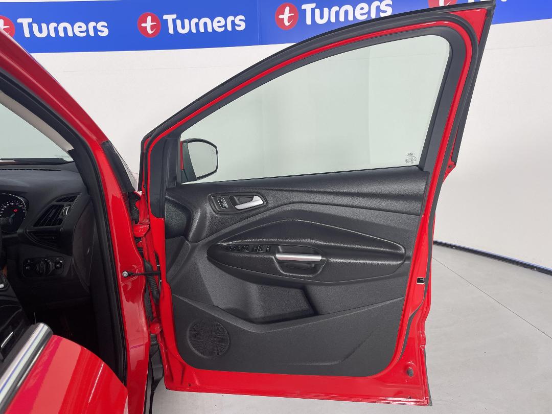 Photo '15' of Ford Escape