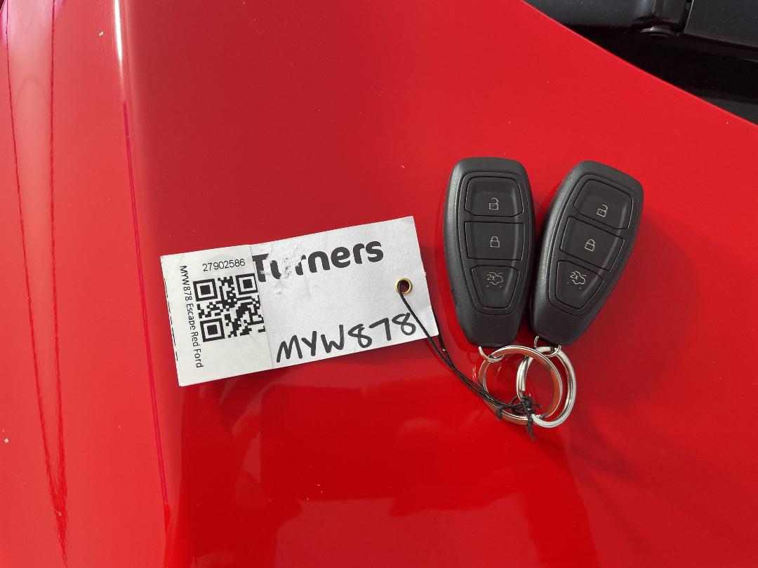 Photo '22' of Ford Escape