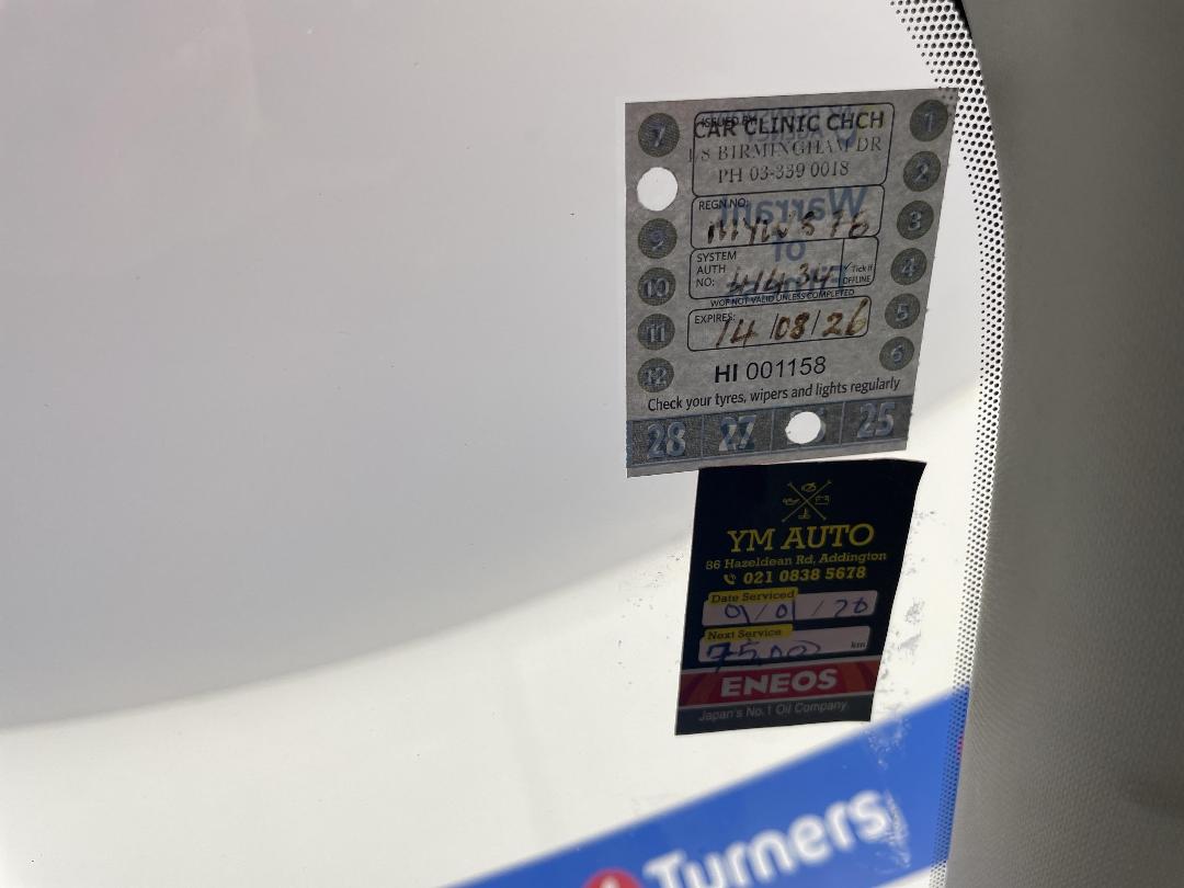 Photo '28' of Ford Escape