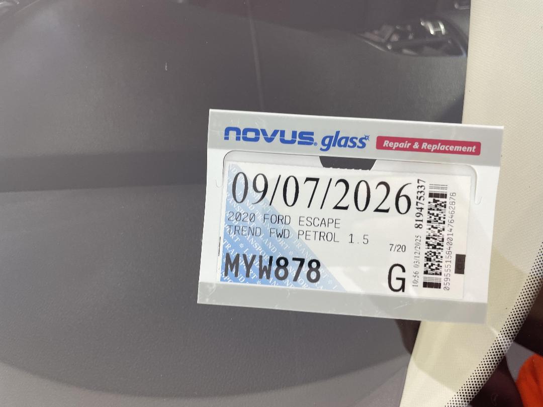 Photo '29' of Ford Escape