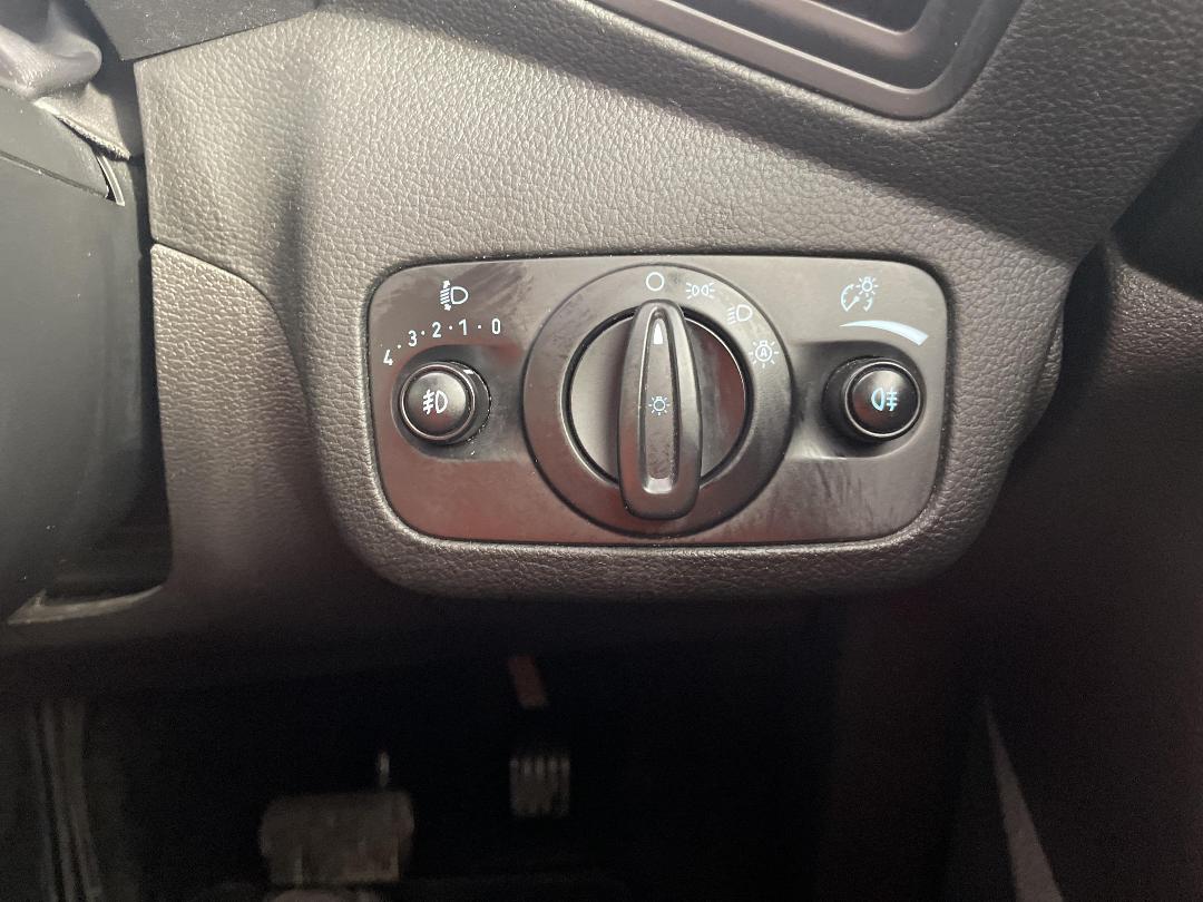 Photo '25' of Ford Escape