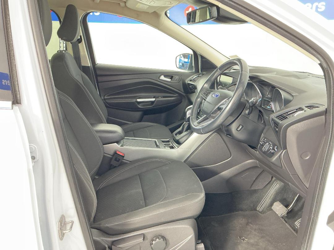 Photo '16' of Ford Escape Photo '16' of Ford Escape