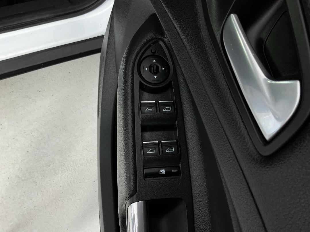 Photo '23' of Ford Escape Photo '23' of Ford Escape