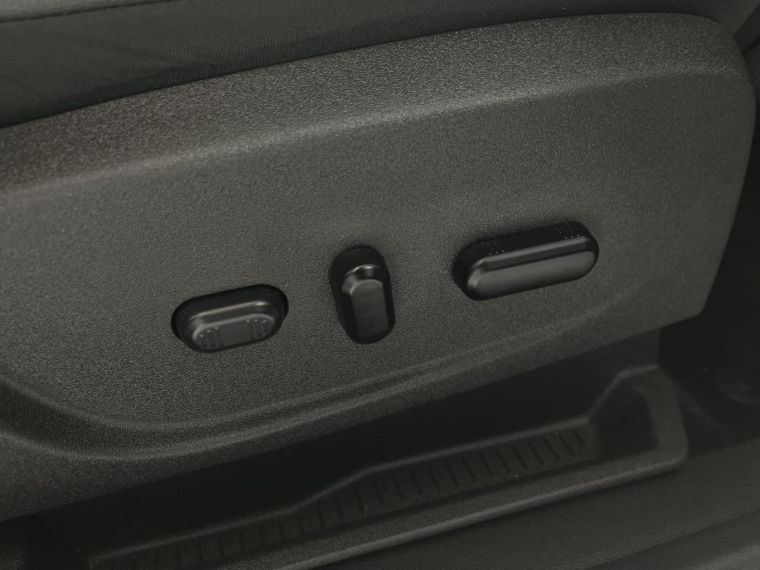 Photo '24' of Ford Escape