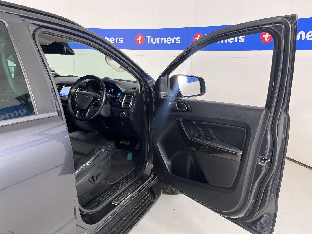 Photo '15' of Ford Everest