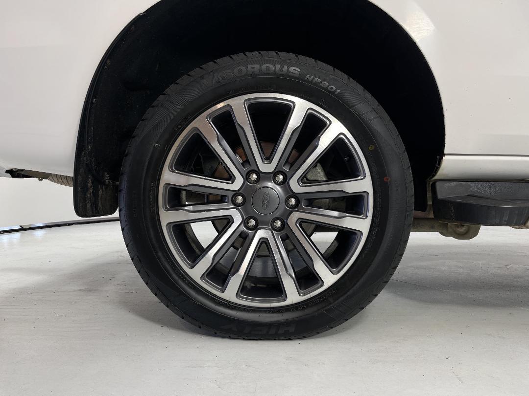 Photo '12' of Ford Everest Photo '12' of Ford Everest