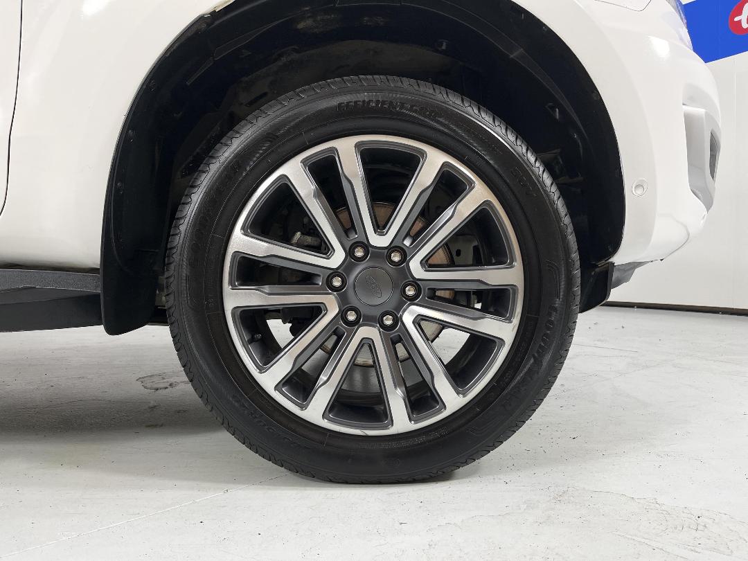 Photo '9' of Ford Everest Photo '9' of Ford Everest