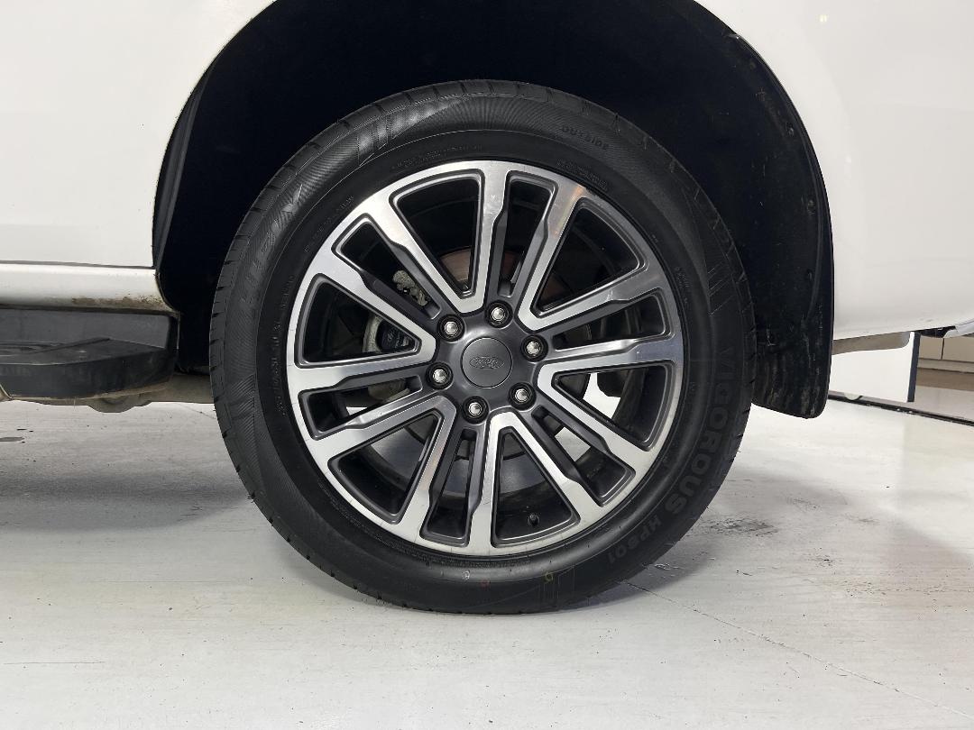 Photo '11' of Ford Everest Photo '11' of Ford Everest