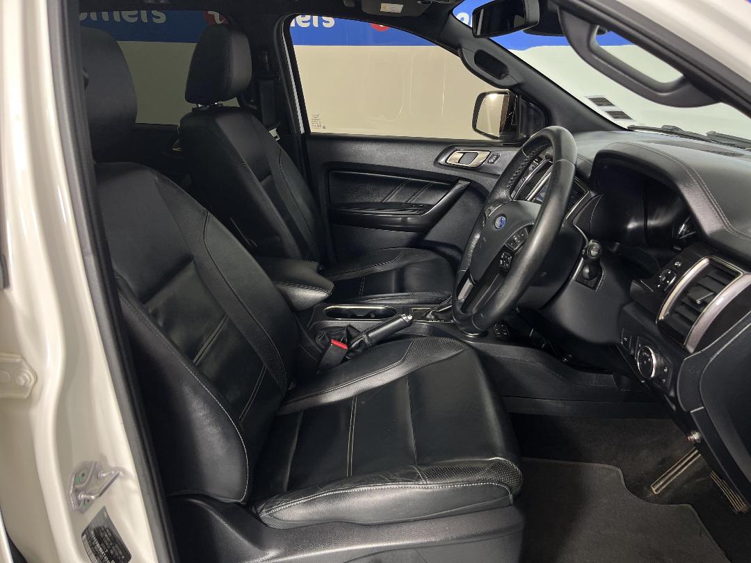 Photo '16' of Ford Everest Photo '16' of Ford Everest