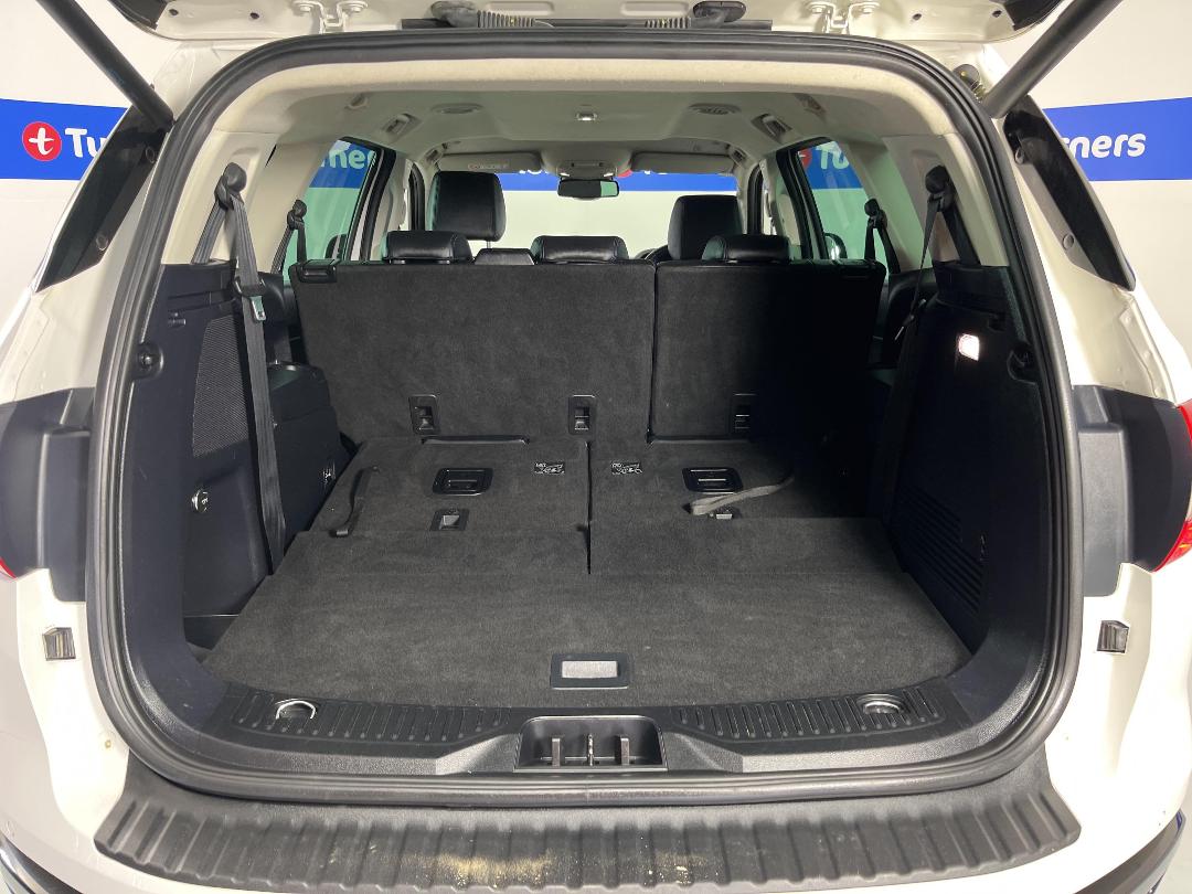 Photo '14' of Ford Everest