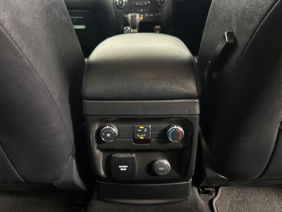 Photo '23' of Ford Everest