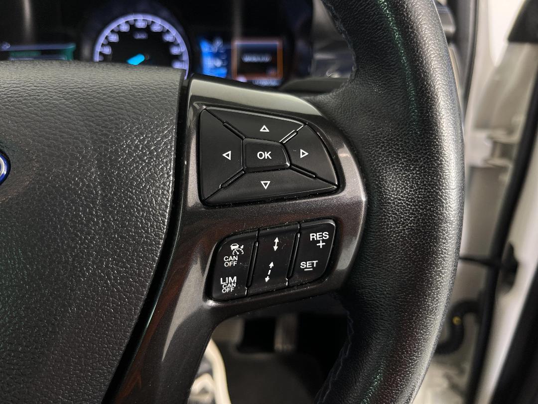 Photo '25' of Ford Everest