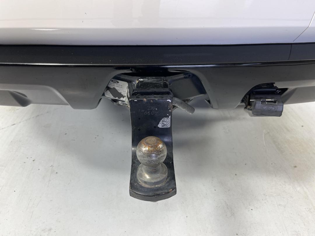 Photo '35' of Ford Everest