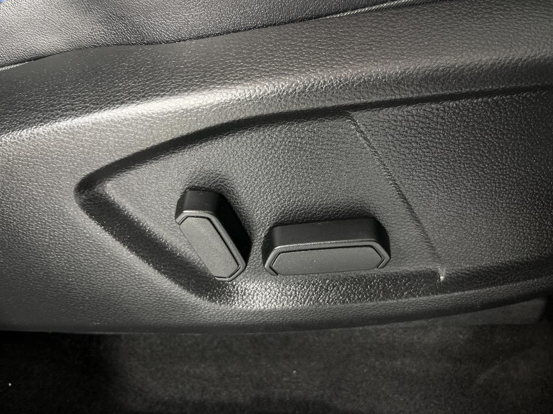 Photo '34' of Ford Everest