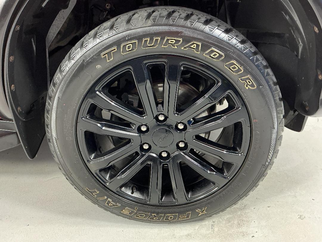 Photo '9' of Ford Everest