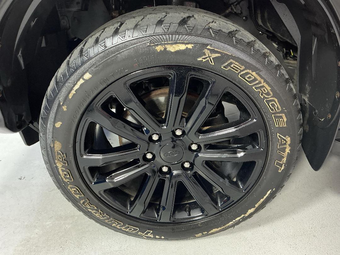 Photo '10' of Ford Everest