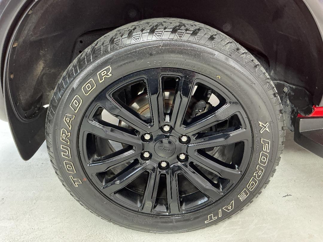 Photo '12' of Ford Everest