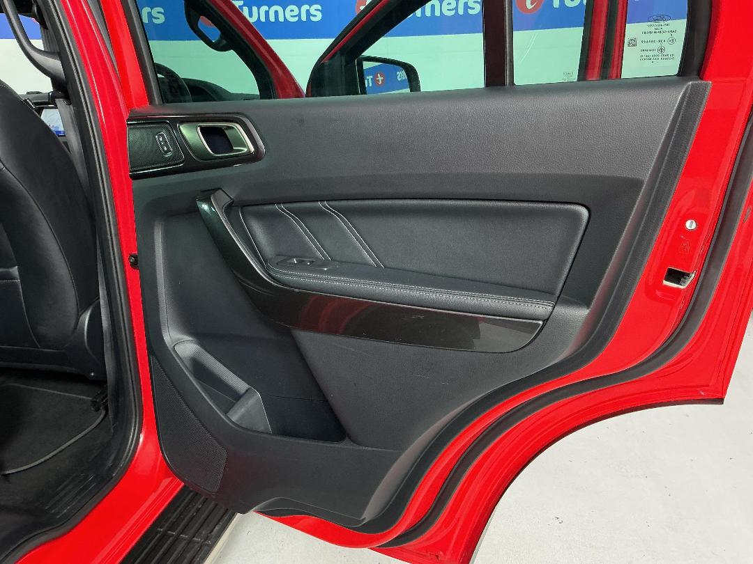 Photo '19' of Ford Everest