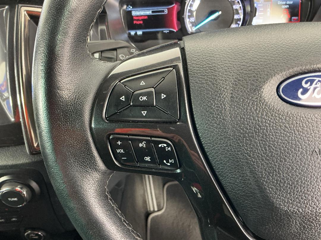 Photo '24' of Ford Everest