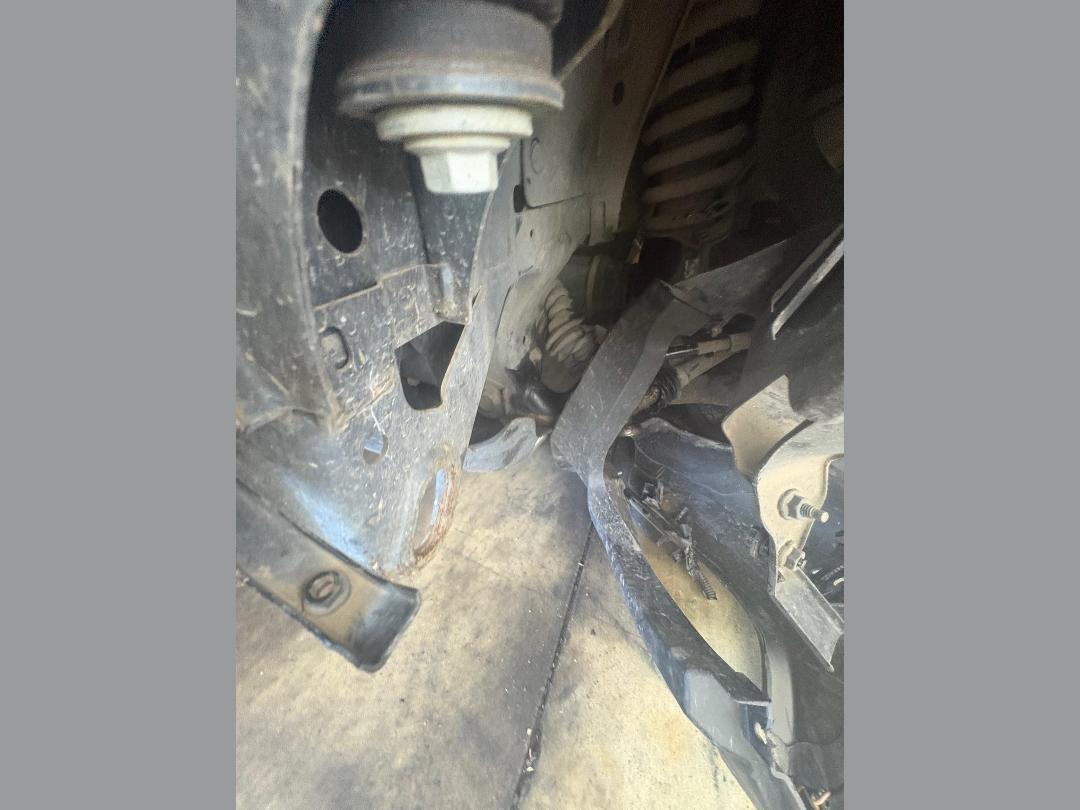 Photo '14' of Ford Everest Sport