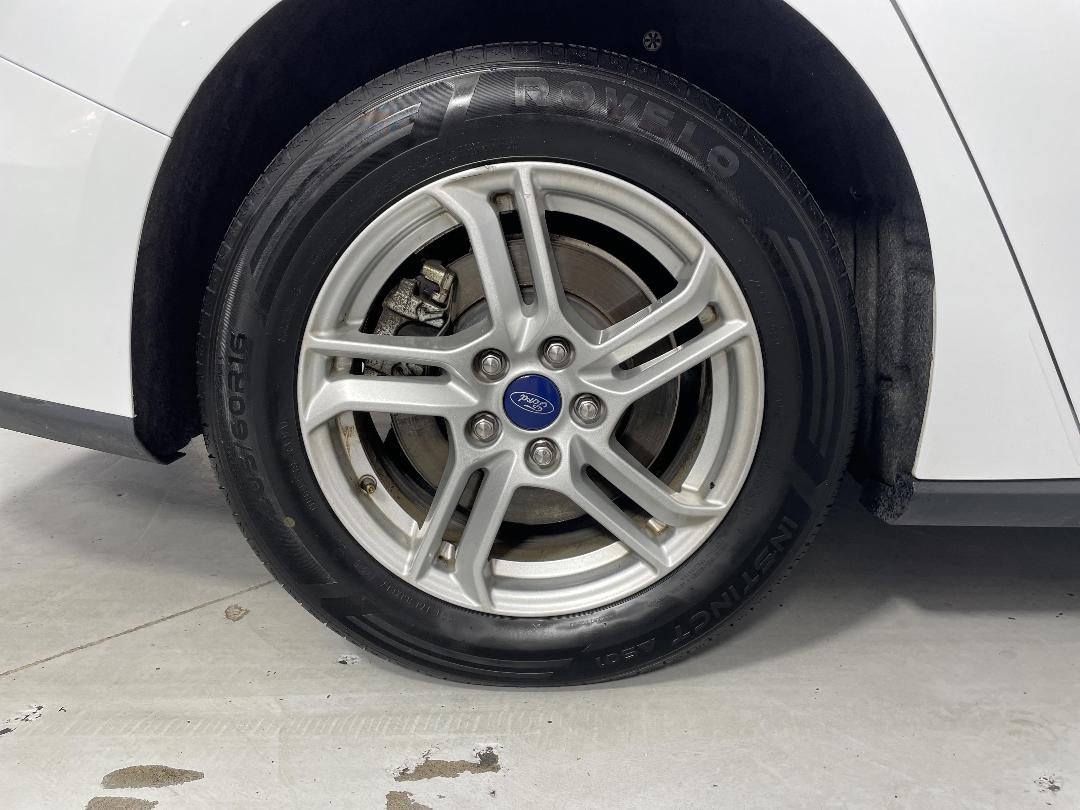 Photo '12' of Ford Focus