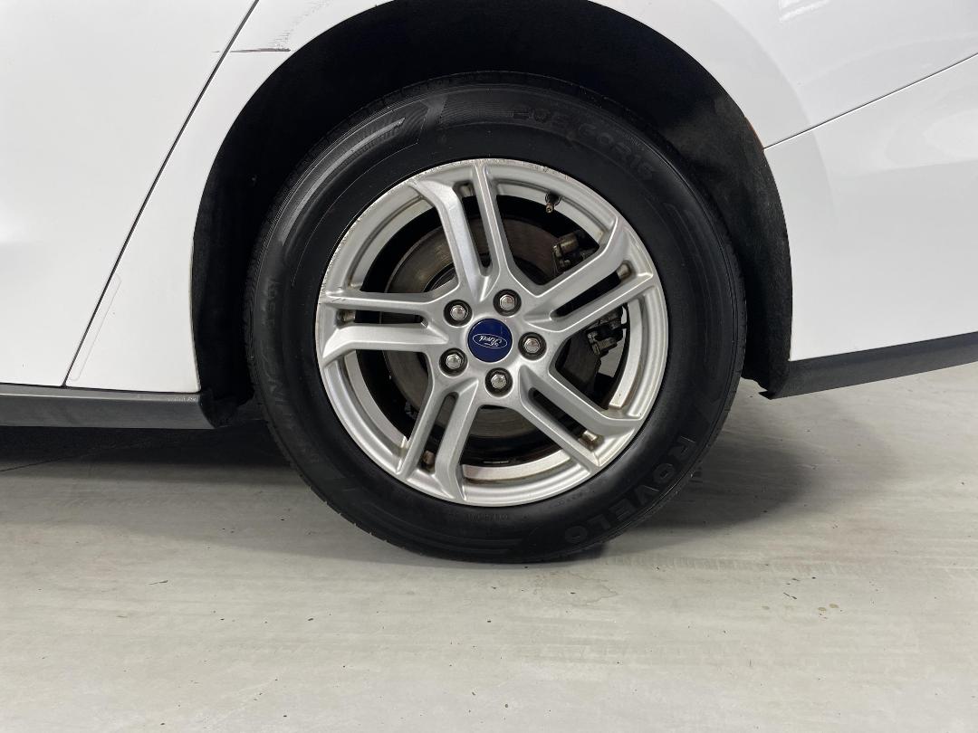 Photo '11' of Ford Focus