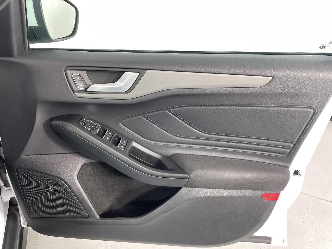 Photo '15' of Ford Focus