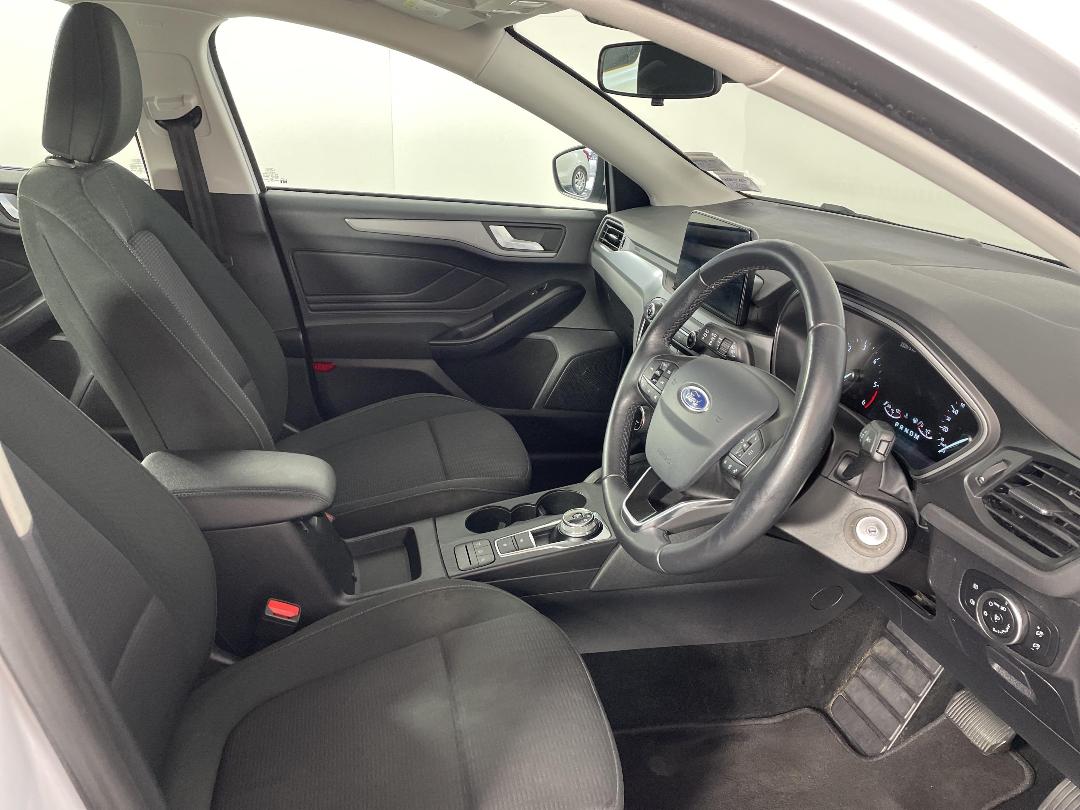 Photo '16' of Ford Focus