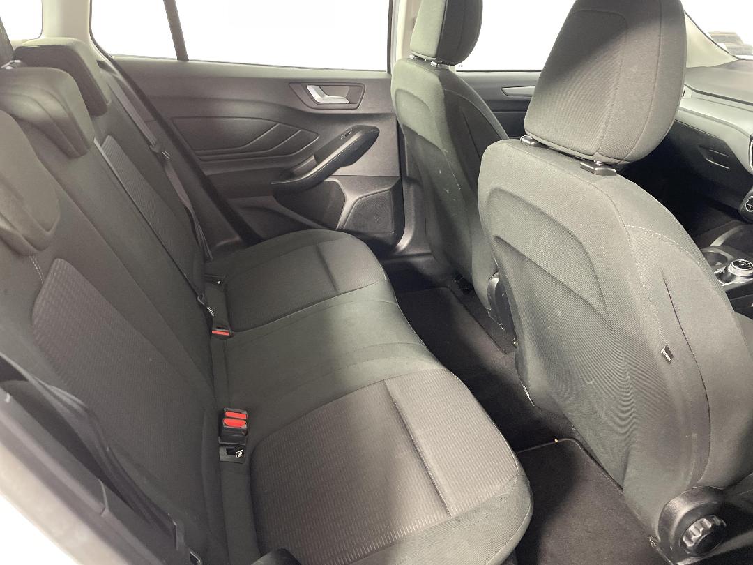 Photo '20' of Ford Focus