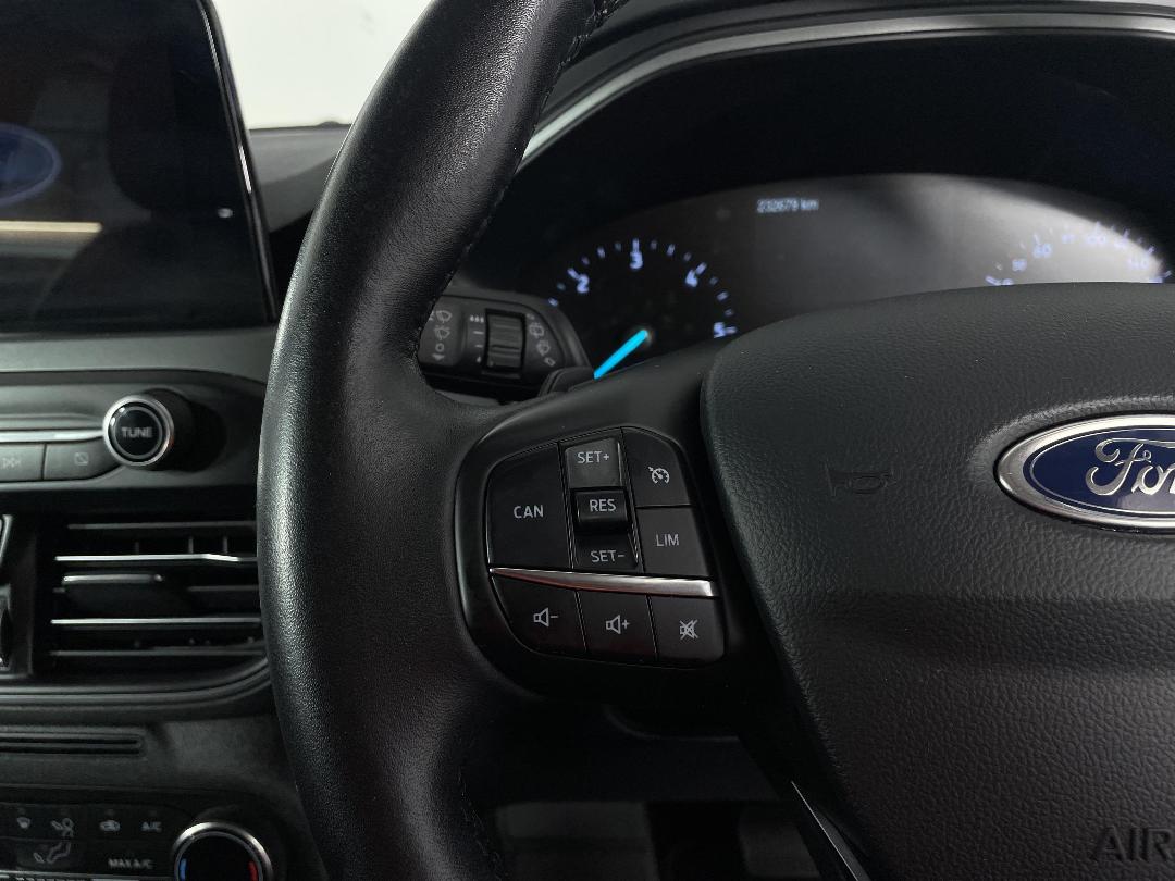 Photo '26' of Ford Focus