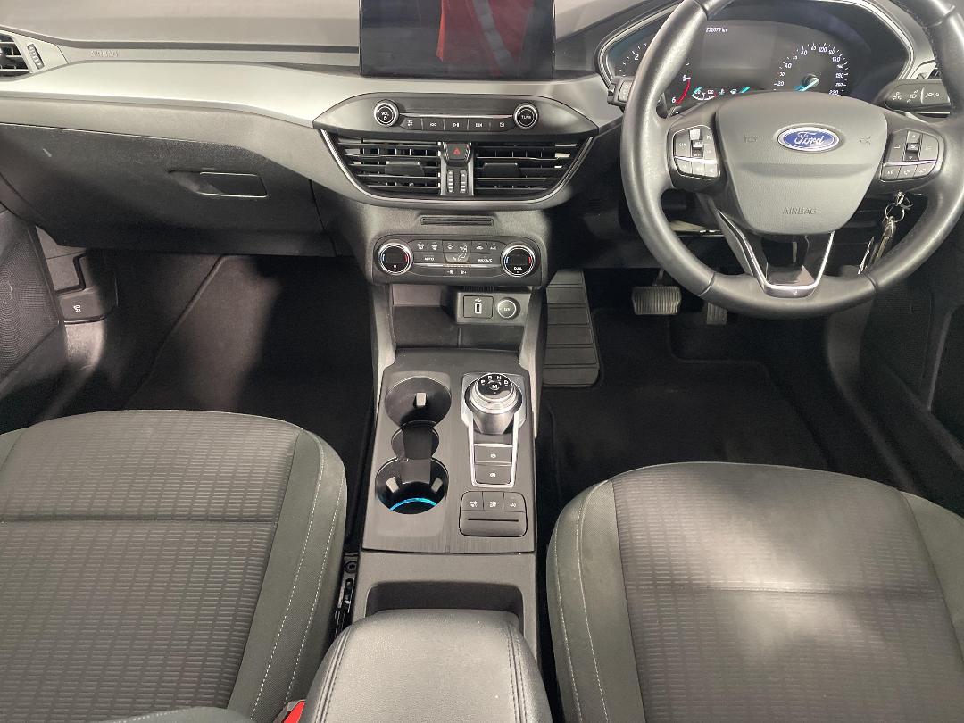 Photo '18' of Ford Focus