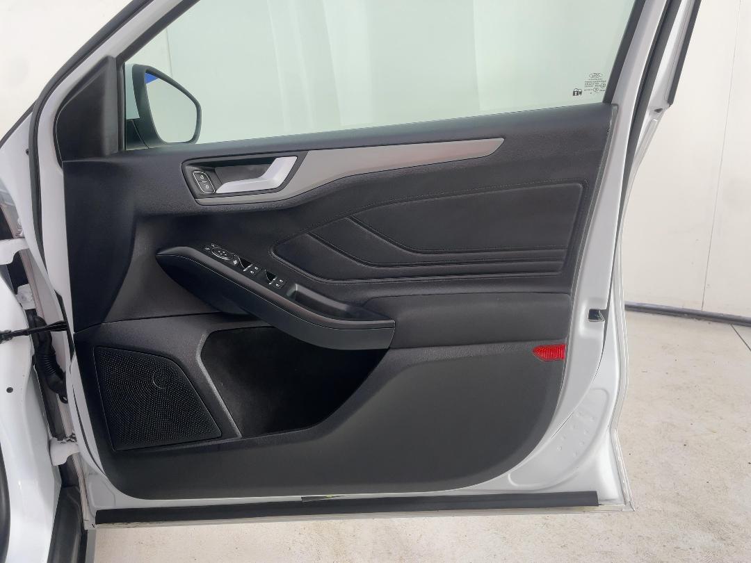 Photo '15' of Ford Focus Photo '15' of Ford Focus