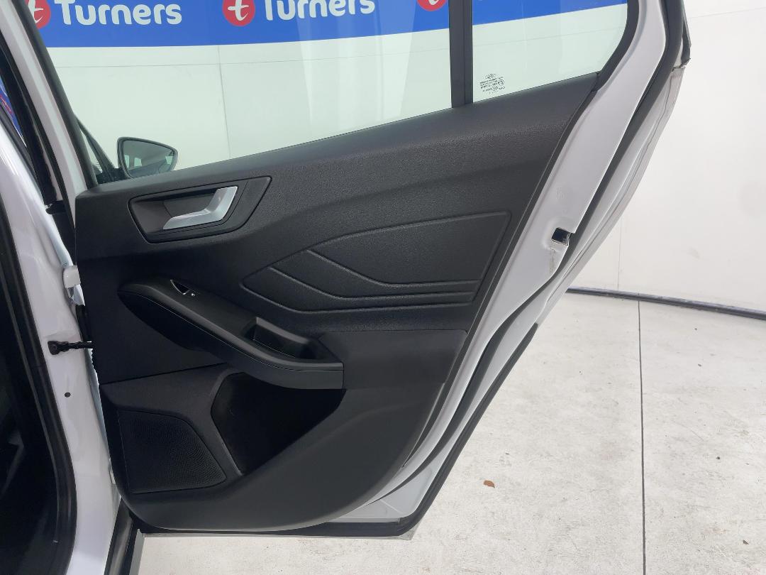 Photo '19' of Ford Focus Photo '19' of Ford Focus