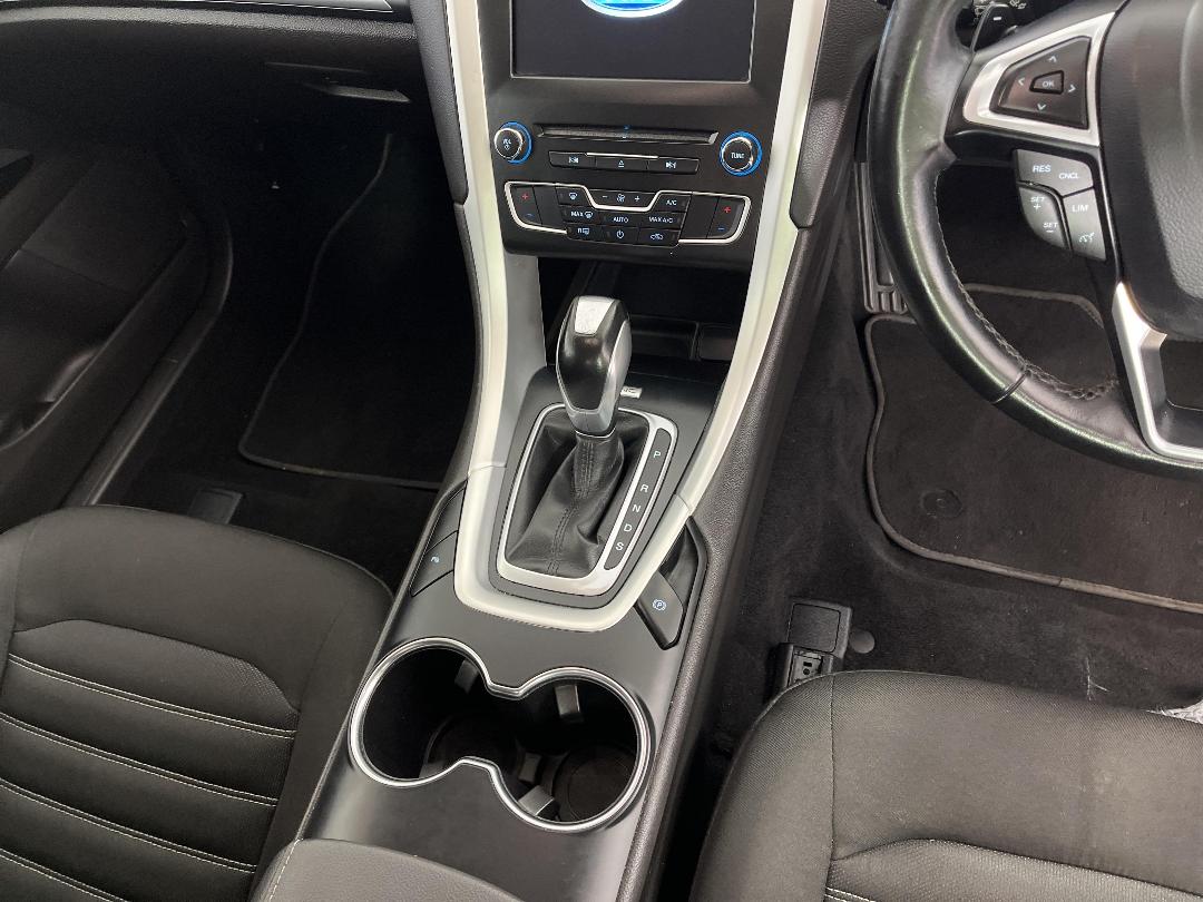 Photo '23' of Ford Mondeo