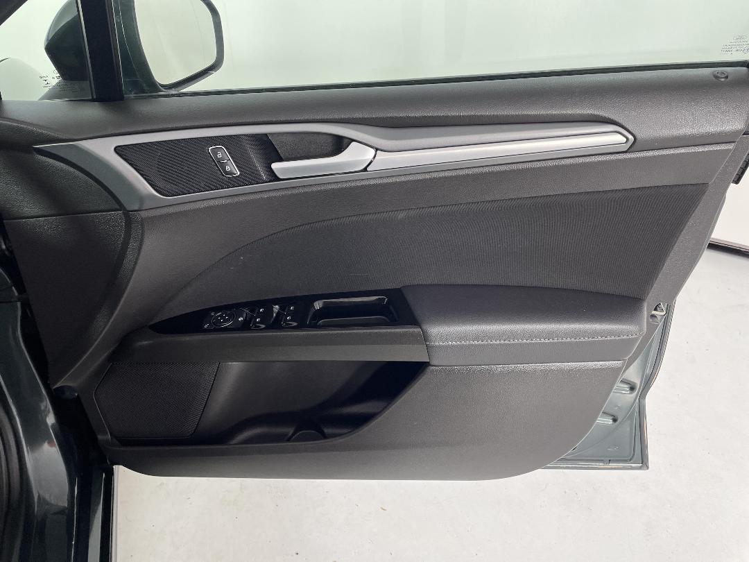 Photo '15' of Ford Mondeo