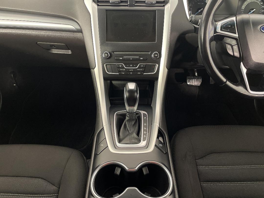 Photo '18' of Ford Mondeo