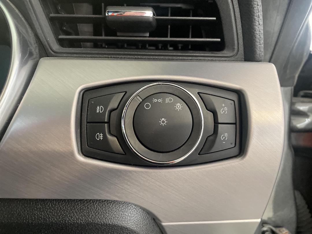 Photo '23' of Ford Mustang Photo '23' of Ford Mustang