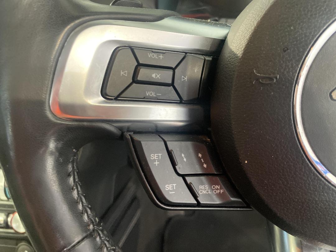 Photo '25' of Ford Mustang Photo '25' of Ford Mustang