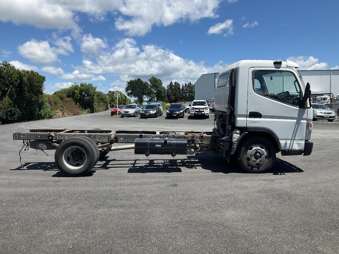 Photo '3' of Fuso Canter 616 FEB51ER3SFBC Cab Chassis