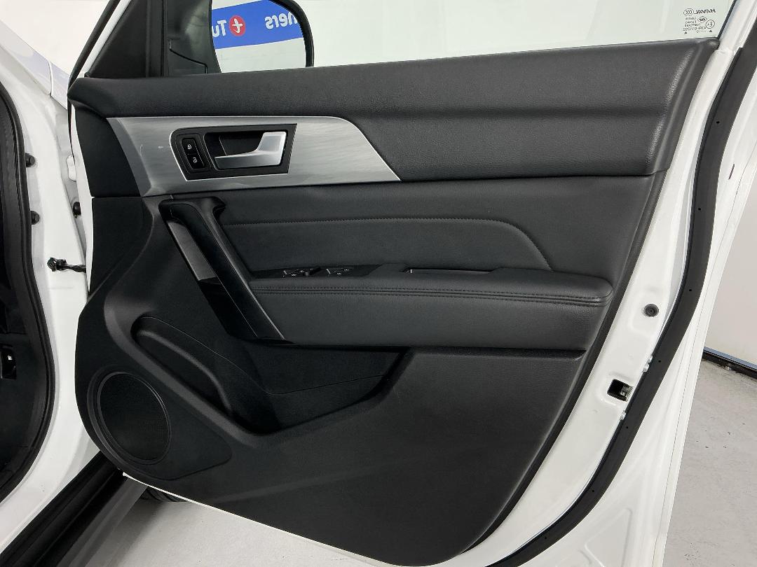 Photo '15' of Haval H2