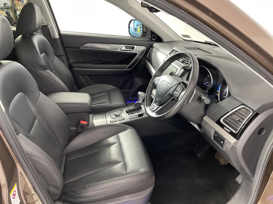 Photo '16' of Haval H6