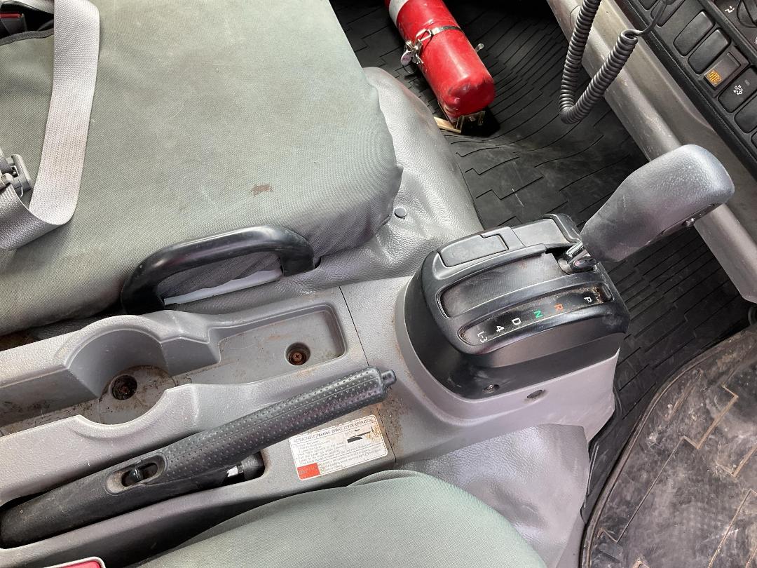 Photo '15' of Hino 300 XZU710R-Hktrsq3 Flat Deck