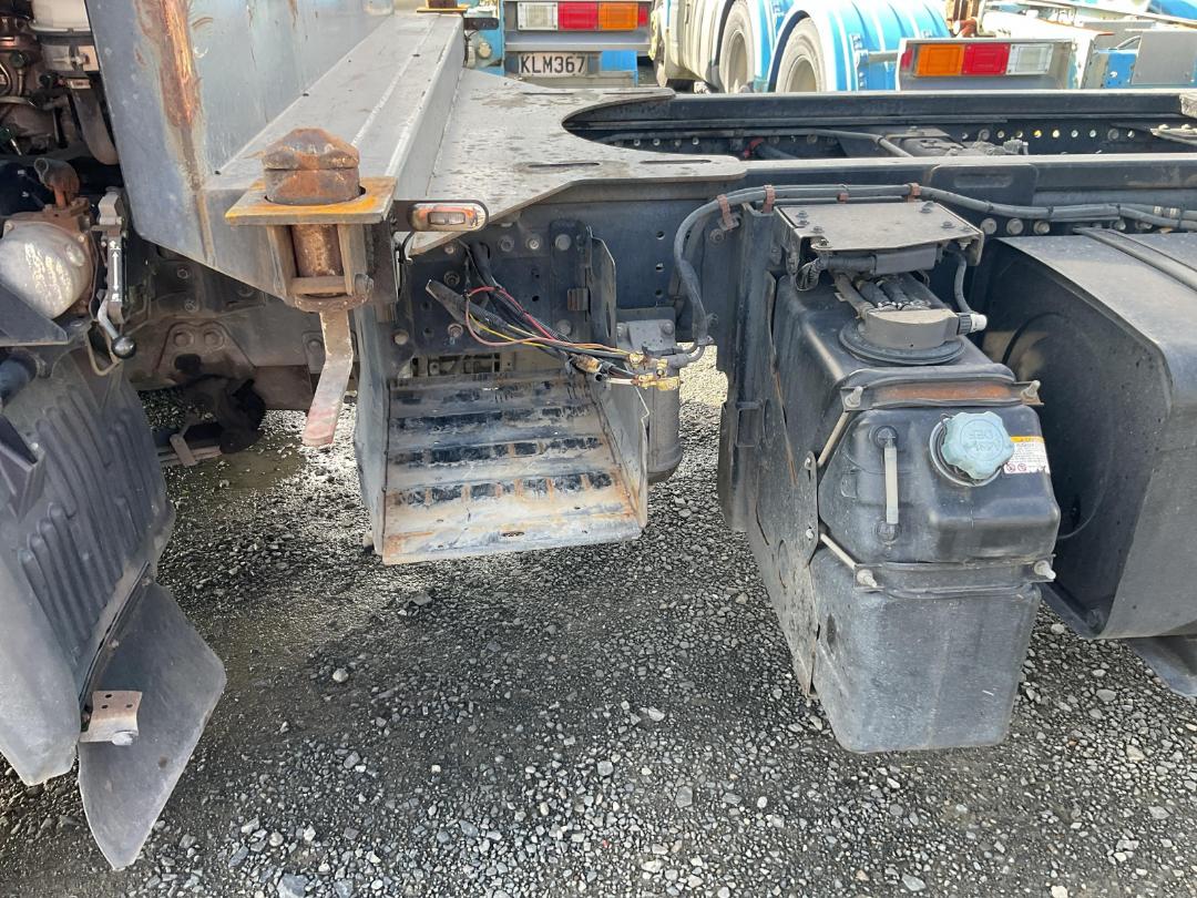 Photo '6' of Hino 500 FG8JPIA Skeletal