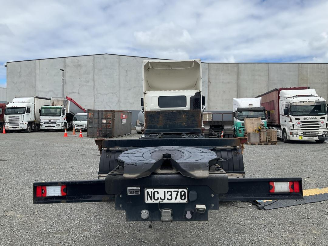 Photo '5' of Hino 500 FG8JP1A Skeletal