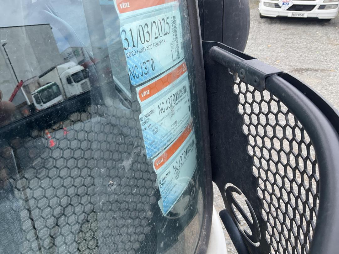 Photo '11' of Hino 500 FG8JP1A Skeletal