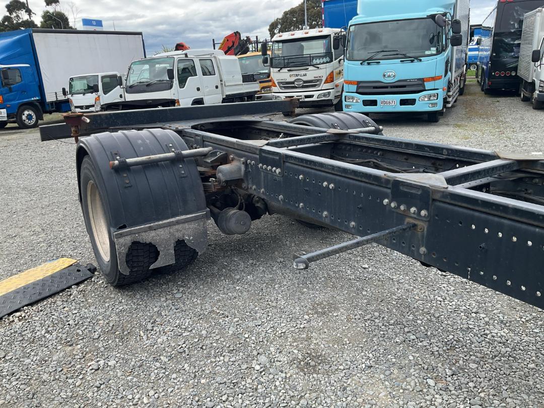 Photo '13' of Hino 500 FG8JP1A Skeletal