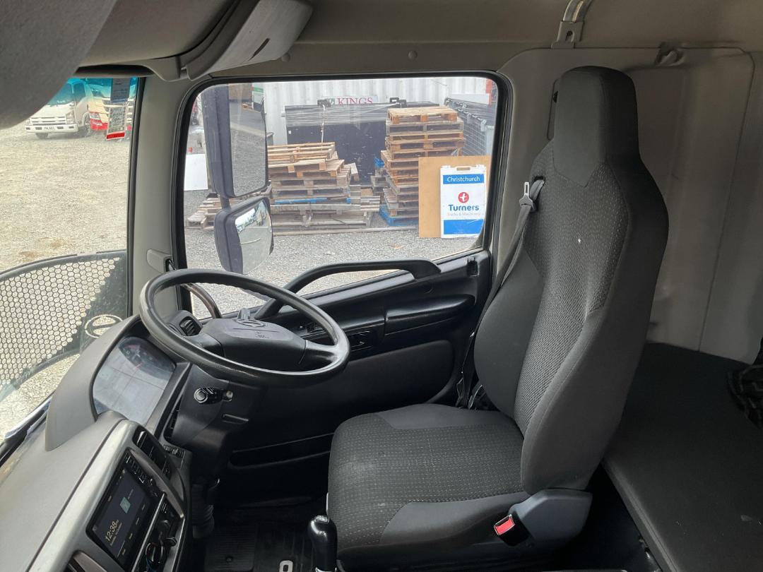 Photo '18' of Hino 500 FG8JP1A Skeletal