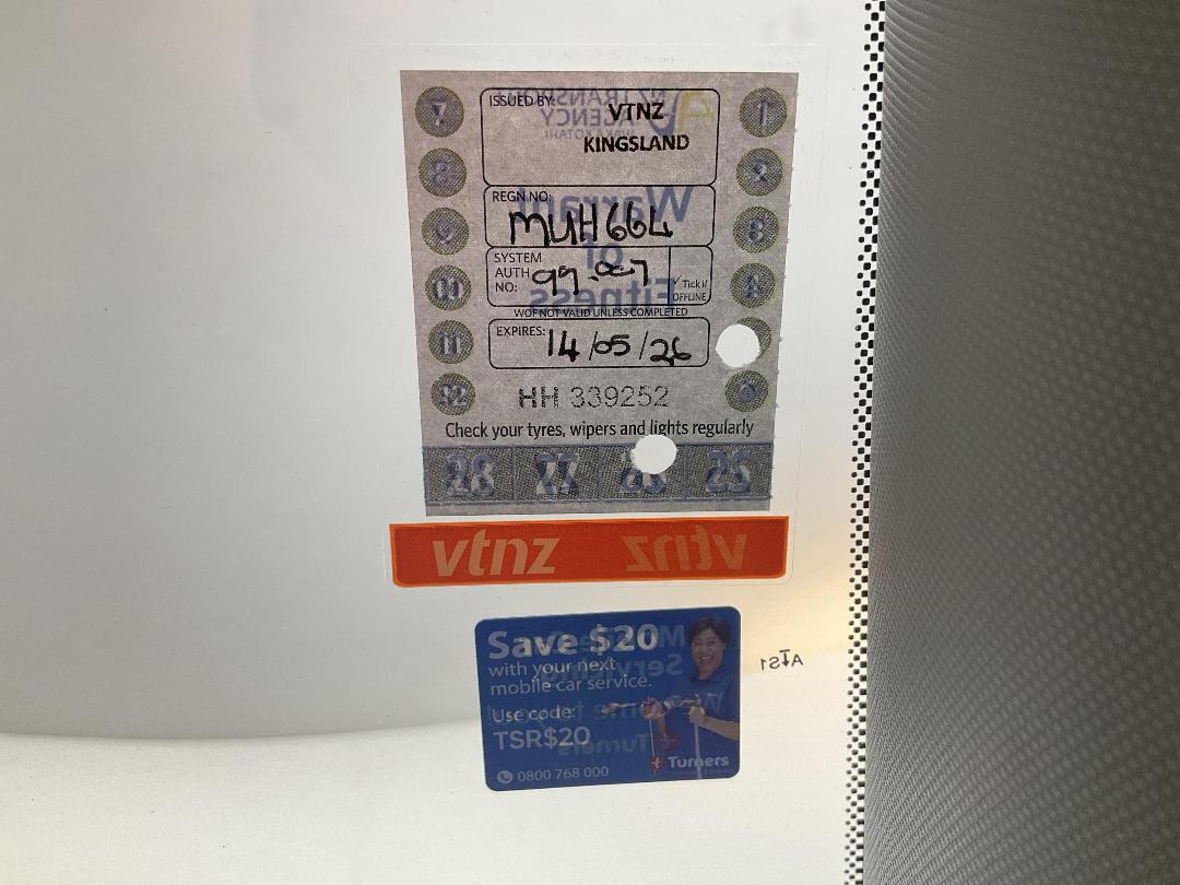 Photo '23' of Holden Acadia Photo '23' of Holden Acadia